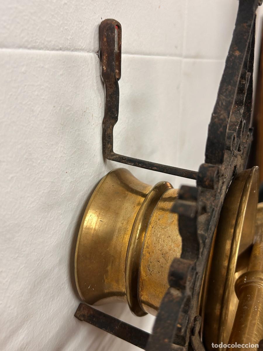 Antig&uuml;edades: Mortero de bronce con soporte - Foto 5