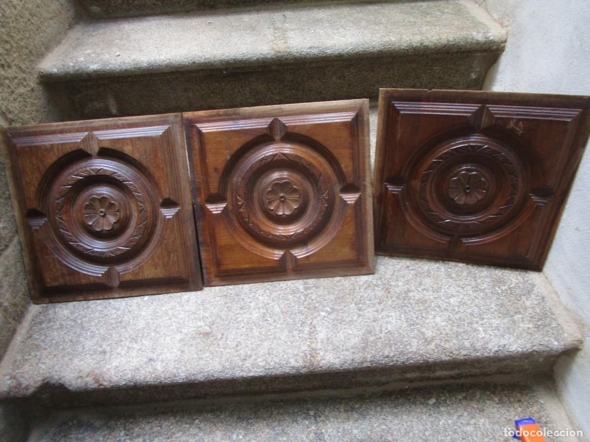 Antig&uuml;edades: 3 PLAFONES MADERA CASTA&Ntilde;O -1900 RELIEVE, TALLA, TECHUMBRES ARTESONADOS PUERTAS ETC 41X40cm + INFO