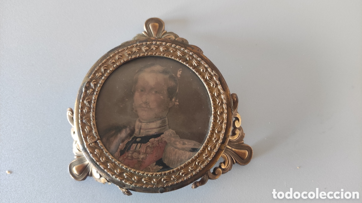 Antig&uuml;edades: Antiguo retrato, &oacute;leo en miniatura, oficial centroeuropeo. 1800