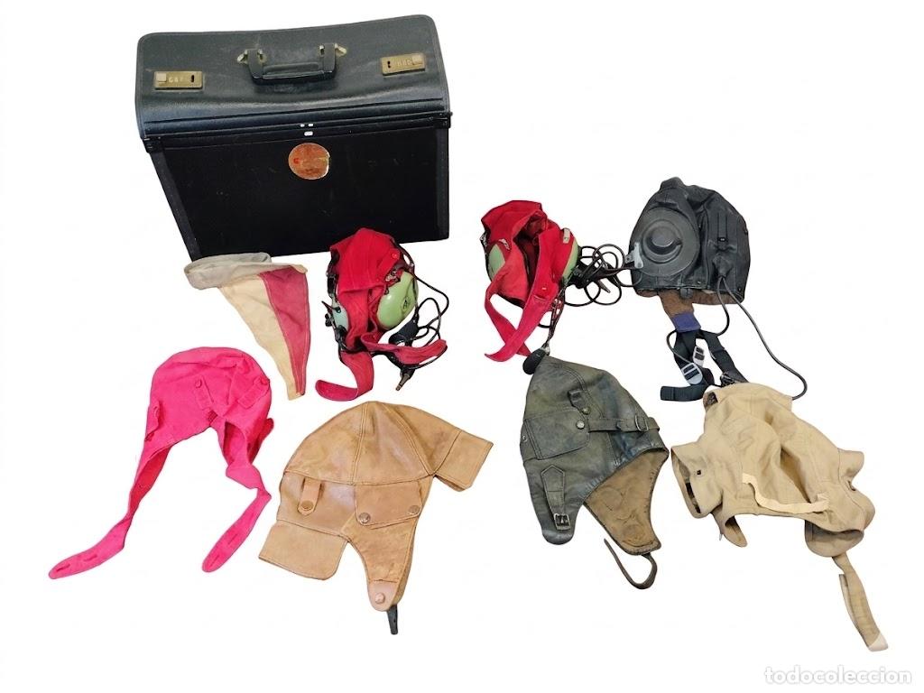 Antig&uuml;edades: GRAN COLECCI&Oacute;N DE SOTOCASCOS, AURICULARES Y ACCESORIOS DE AVIACI&Oacute;N. TELA Y CUERO. SIGLO XX.