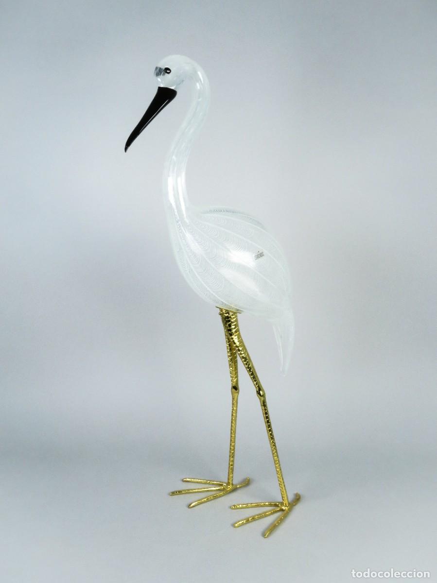 Antig&uuml;edades: Garza en vidrio art&iacute;stico Murano y patas de lat&oacute;n dorado Licio Zanetti hacia 1970