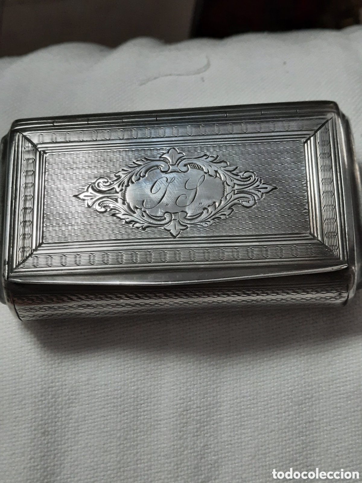 Antig&uuml;edades: Antigua caja de plata - Foto 1