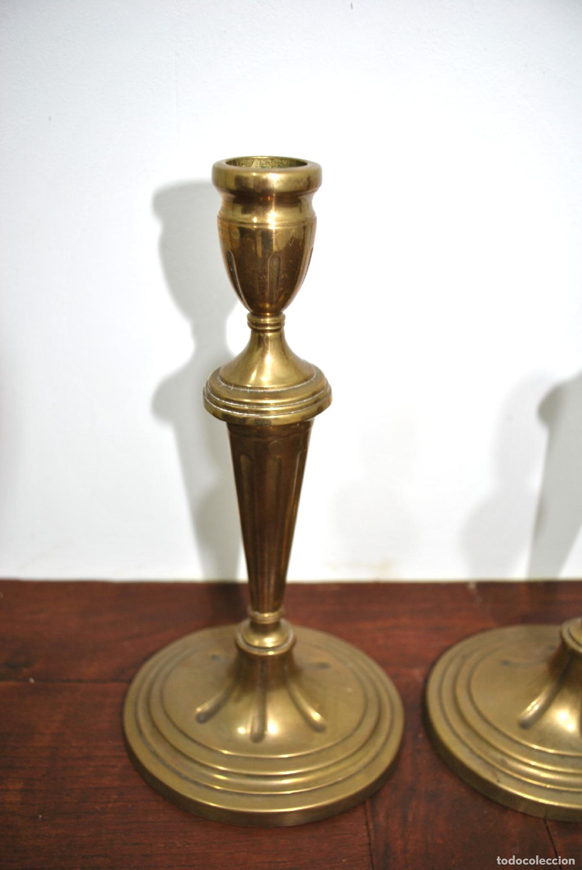 Antig&uuml;edades: Pareja candelabros bronce 1 vela - Foto 3