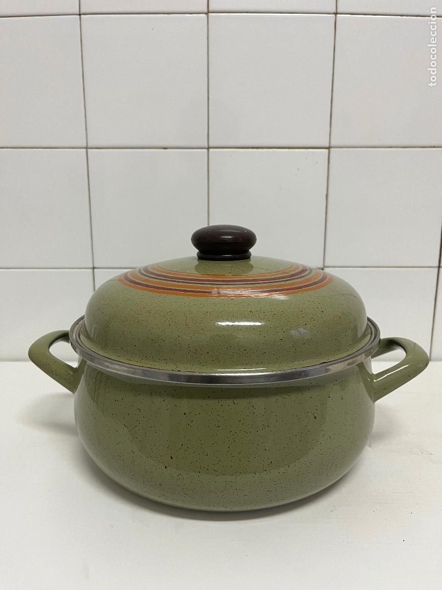 Antig&uuml;edades: Olla Retro de Acero Esmaltado con Tapa &ndash; Estilo Vintage Casserole