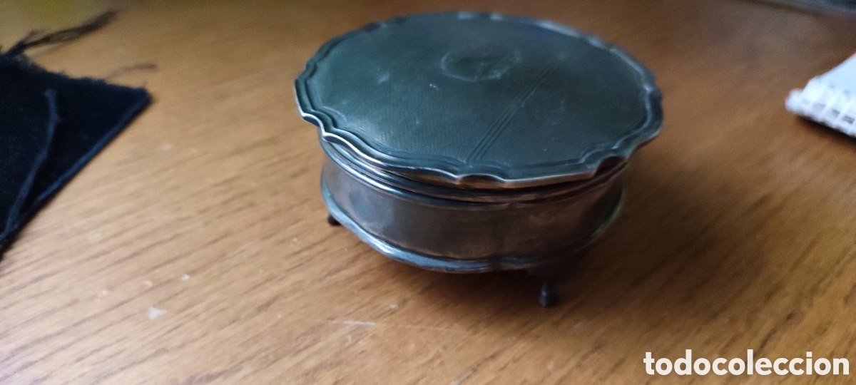 Antig&uuml;edades: Preciosa caja de plata del siglo XIX con contrastes