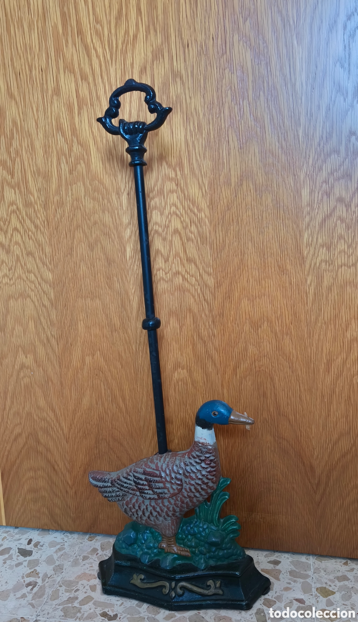 Antig&uuml;edades: Escultura de pato de hierro fundido de estilo Art Nouveau del siglo XIX.