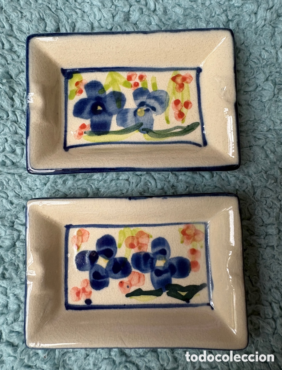 Antig&uuml;edades: (L788) Pareja peque&ntilde;os ceniceros vintage cer&aacute;mica esmaltada - Pintados a mano - Flores azules
