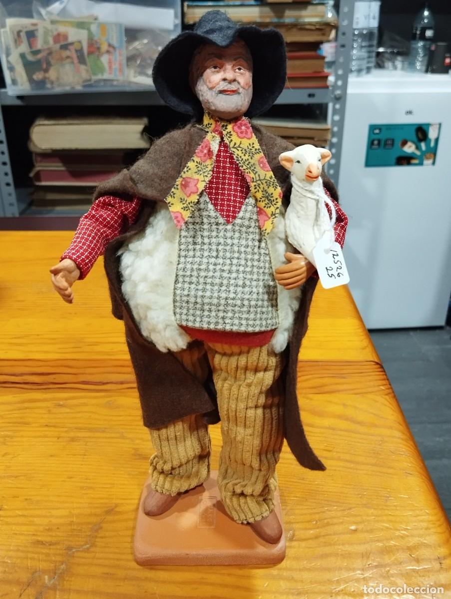 Antig&uuml;edades: FIGURA TERRACOTA FIRMADA POR CLAUDE CARBONEL.