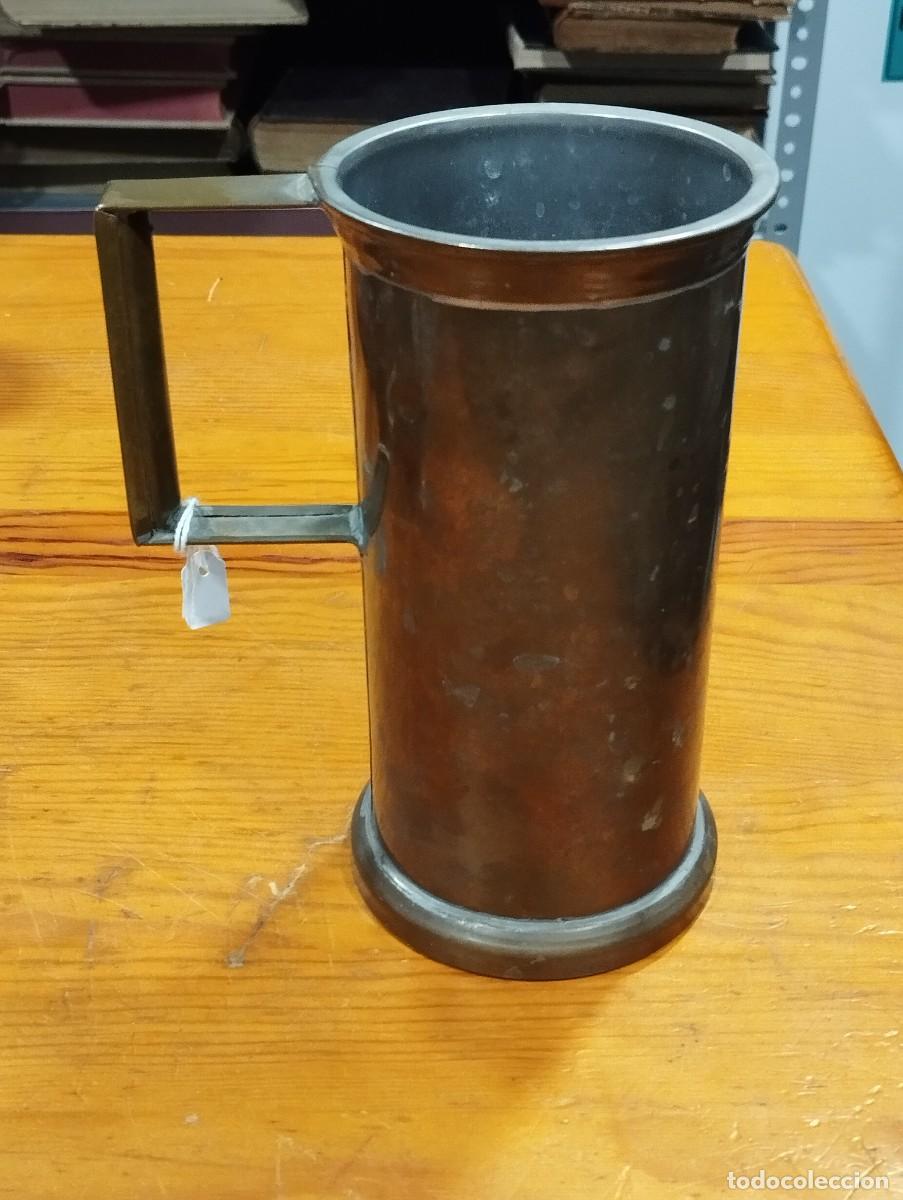 Antig&uuml;edades: MEDIDA UN 1 LITRO EN LAT&Oacute;N. MARCA LOZANO.