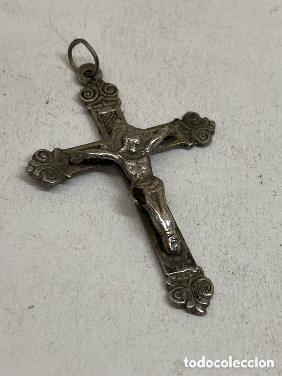 Antig&uuml;edades: Cruz de plata Religiosa C596