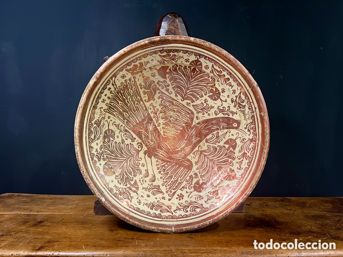 Antig&uuml;edades: Gran plato hondo de Manises, S.XVIII