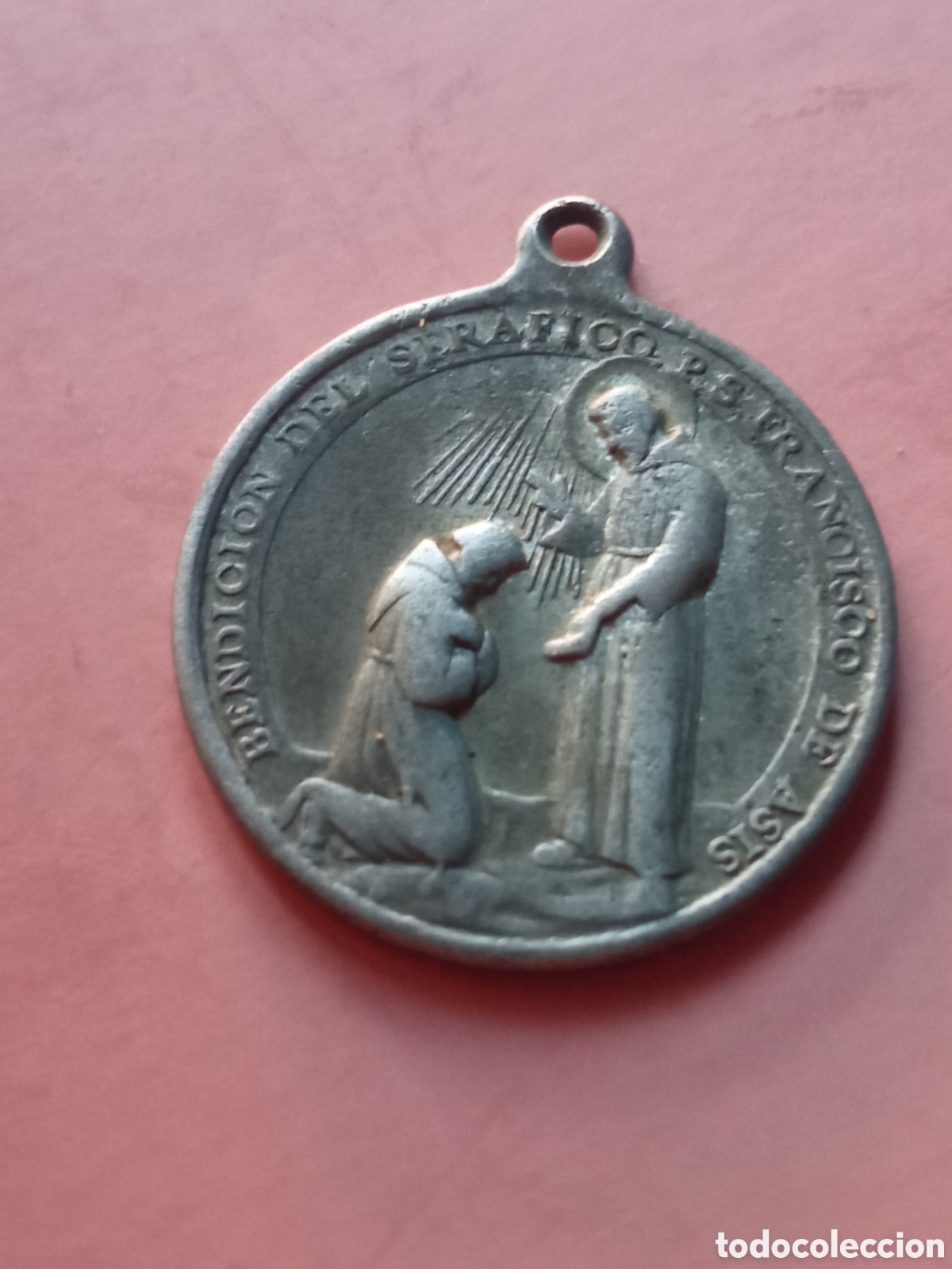 Antiquit&auml;ten: Antigua medalla a Doble cara, Bendici&oacute;n de San Francisco de Asis y leyenda, 30 mm de di&aacute;metro