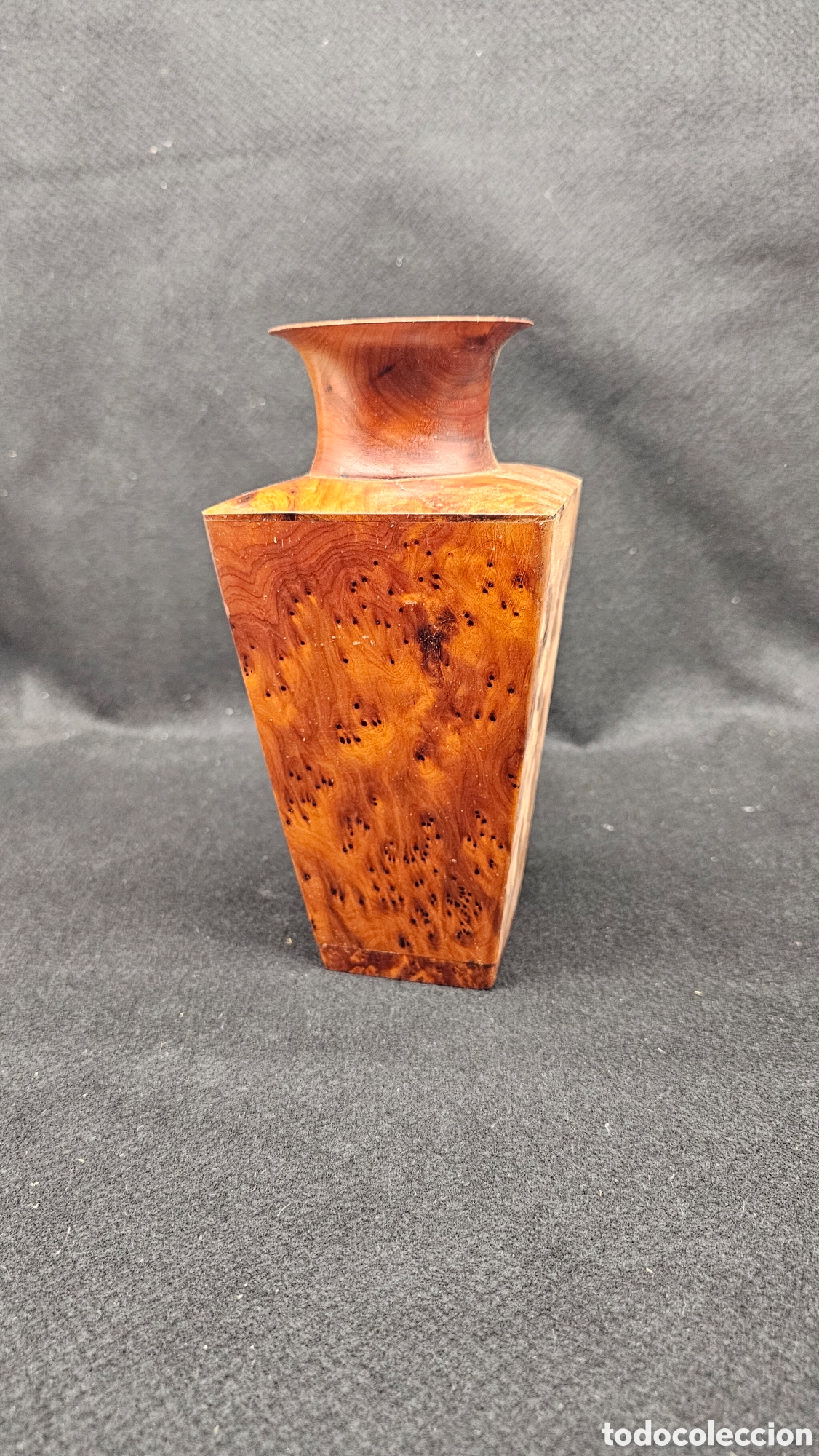 Antig&uuml;edades: Jarron de madera de raiz