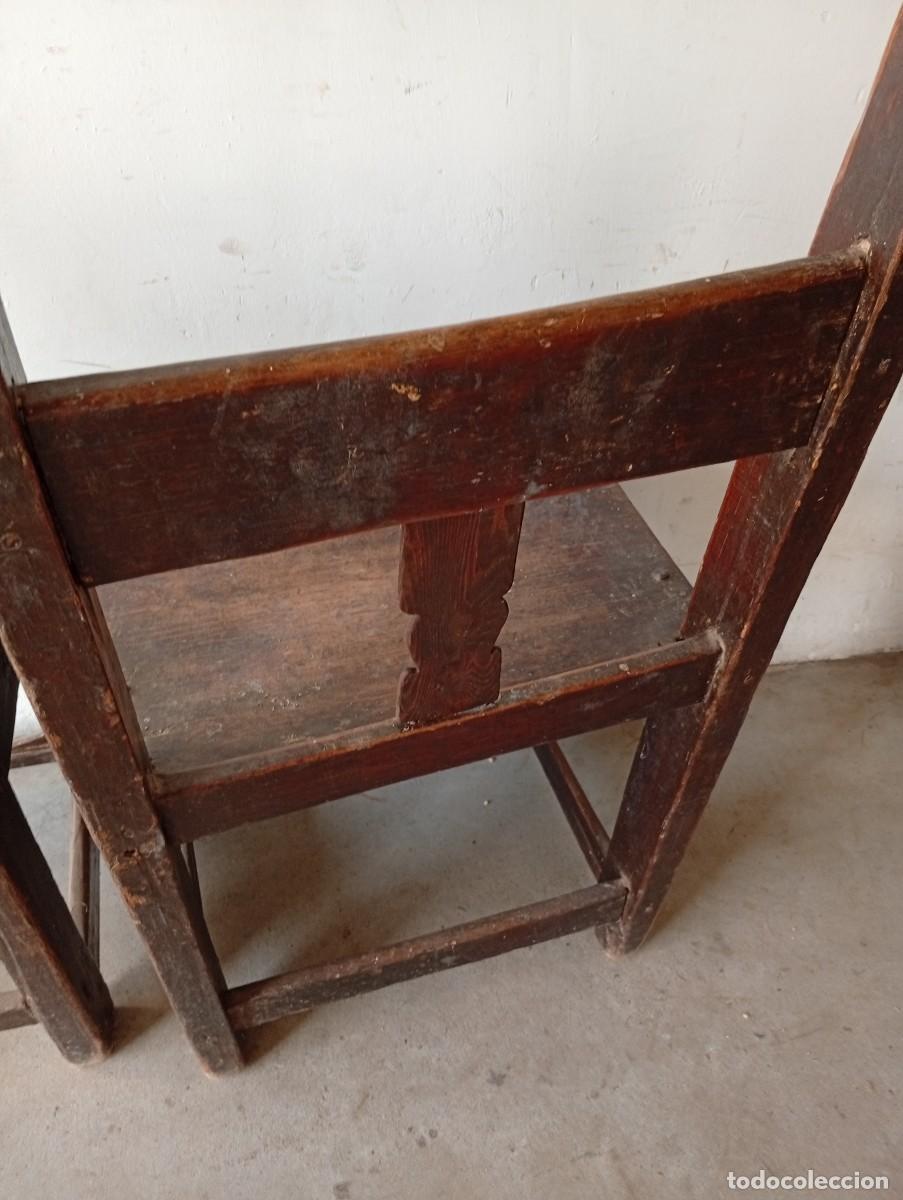 Antig&uuml;edades: DOS SILLAS CENTENARIAS DE MADERA - Foto 9