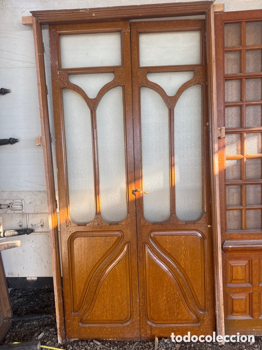 Antig&uuml;edades: Puerta modernista de dos hojas con su Marco - Foto 1
