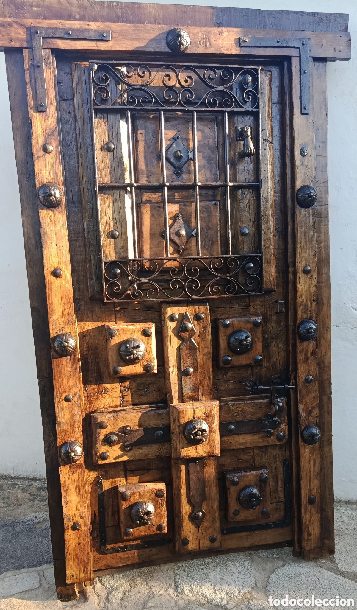 Antig&uuml;edades: Puerta de madera y forja - Foto 2