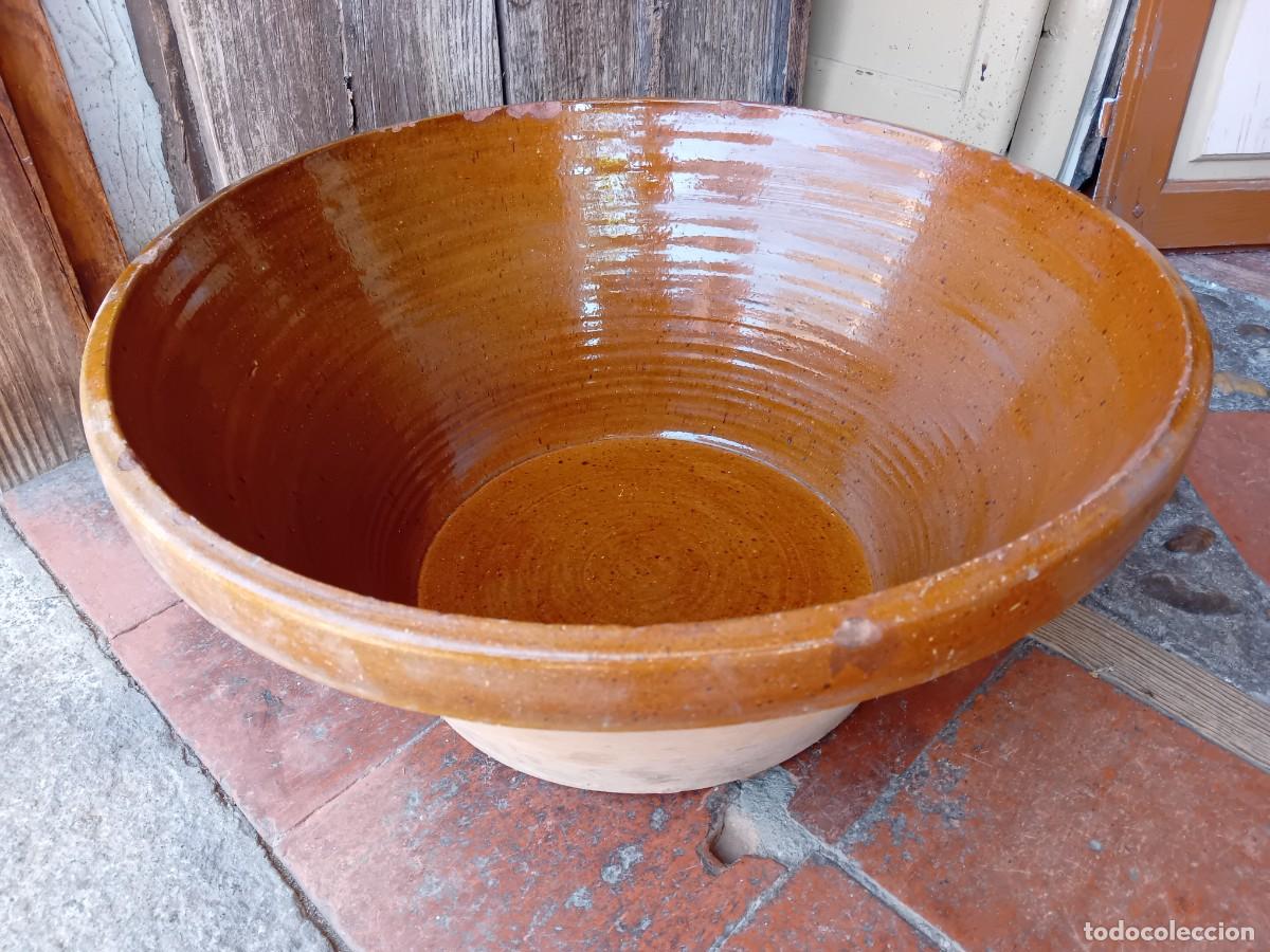 Antig&uuml;edades: Lebrillo de barro cocido y vidriado d&eacute;cada de los 50/60