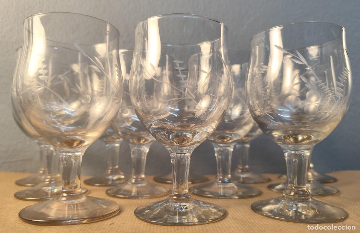 Antig&uuml;edades: 12 copas de cristal tallado mediados siglo XX
