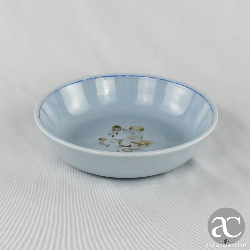 Antig&uuml;edades: Prato fundo / ta&ccedil;a crian&ccedil;a porcelana Vista Alegre