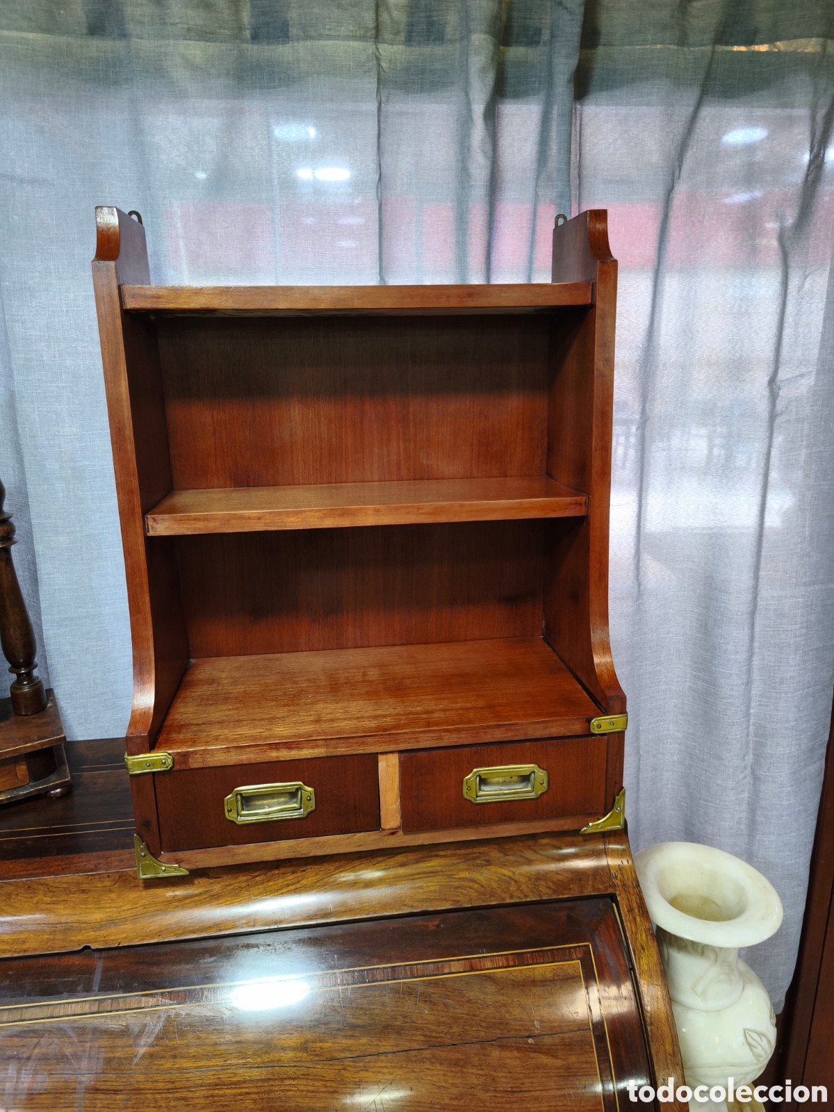 Antig&uuml;edades: Librer&iacute;a de barco chapada en caoba - Foto 2
