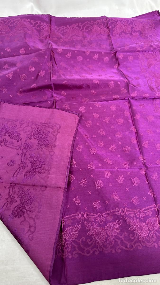Antig&uuml;edades: Pa&ntilde;uelo morado adamascado - Foto 6