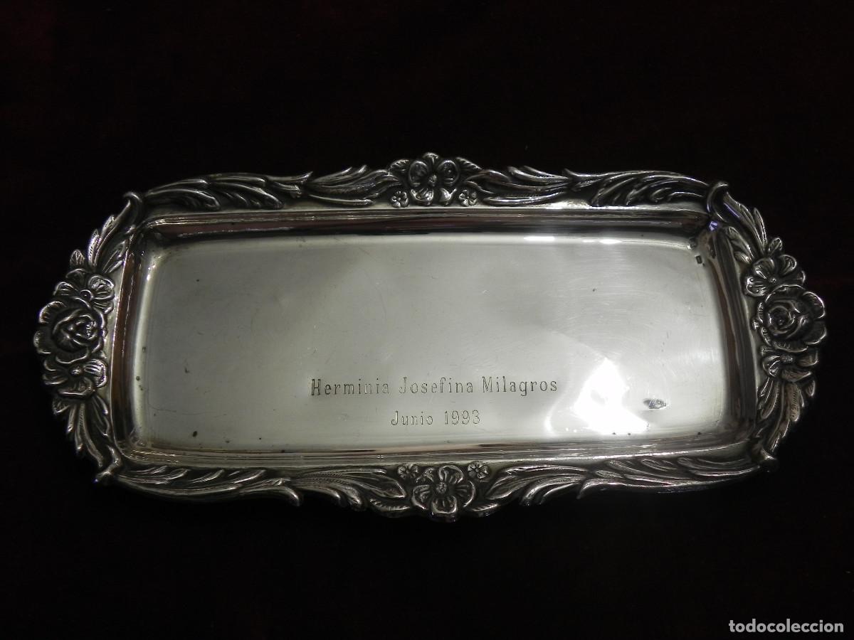 Antig&uuml;edades: ** ANTIGUA BANDEJA DE PLATA **