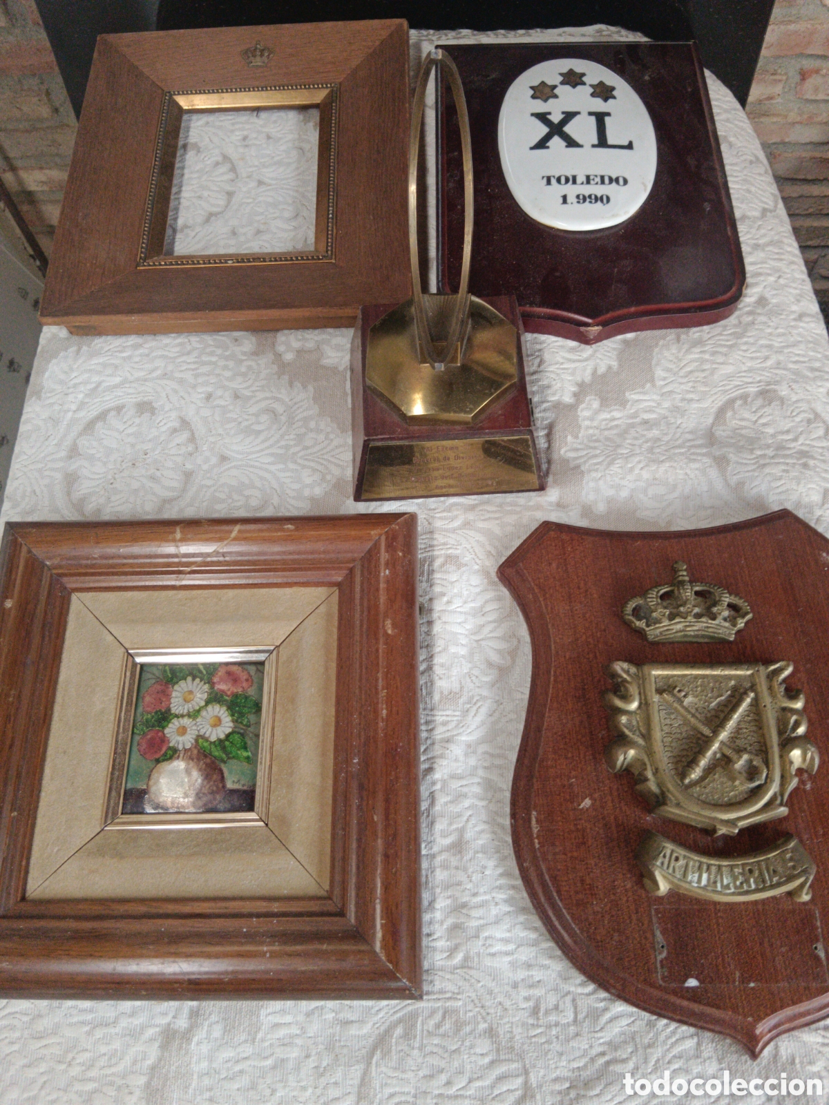 Antig&uuml;edades: Metopas militares y cuadro