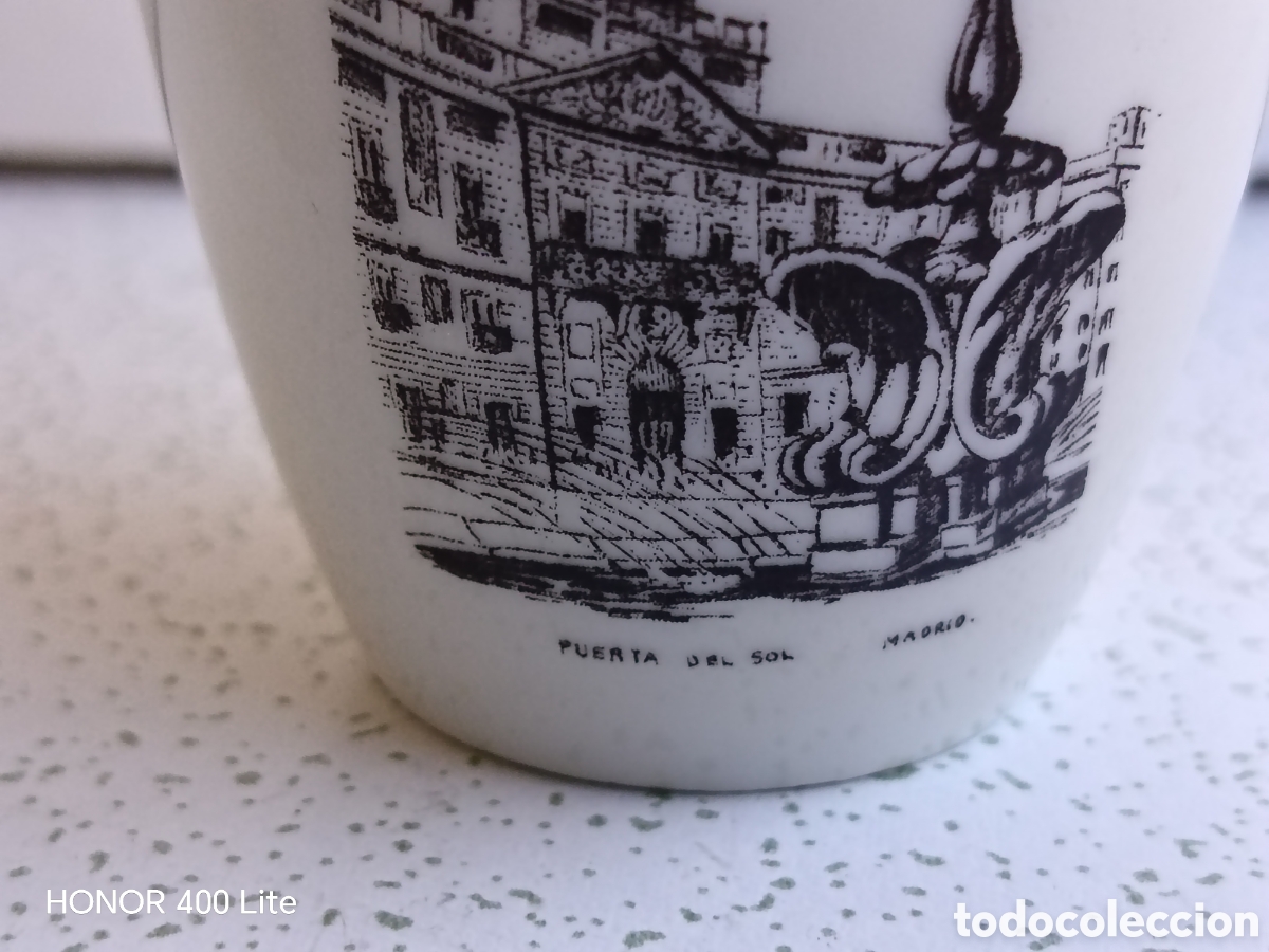 Antig&uuml;edades: Dos vasos de caf&eacute; de colecci&oacute;n recuerdo de Madrid - Foto 2
