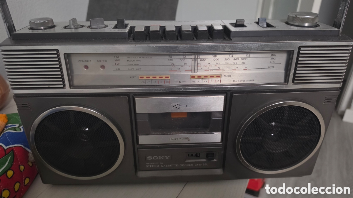 Antig&uuml;edades: Radio cassete sony cfs-65s
