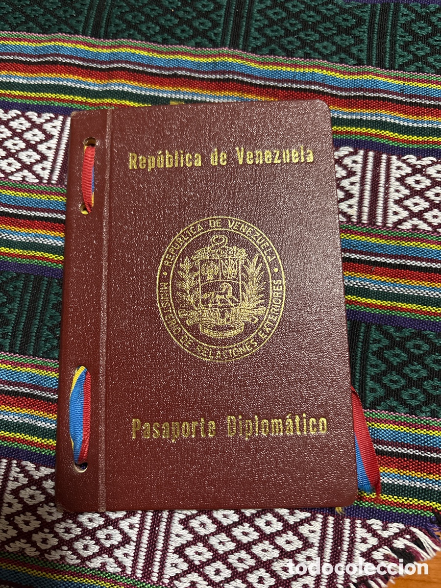Antig&uuml;edades: Pasaporte Diplom&aacute;tico Venezolano