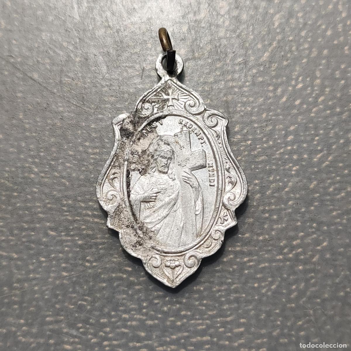 Antig&uuml;edades: MEDALLA RELIGIOSA VIRGEN DEL CARMEN JESUCRISTO REDENTOR DEL MUNDO ALUMINIO