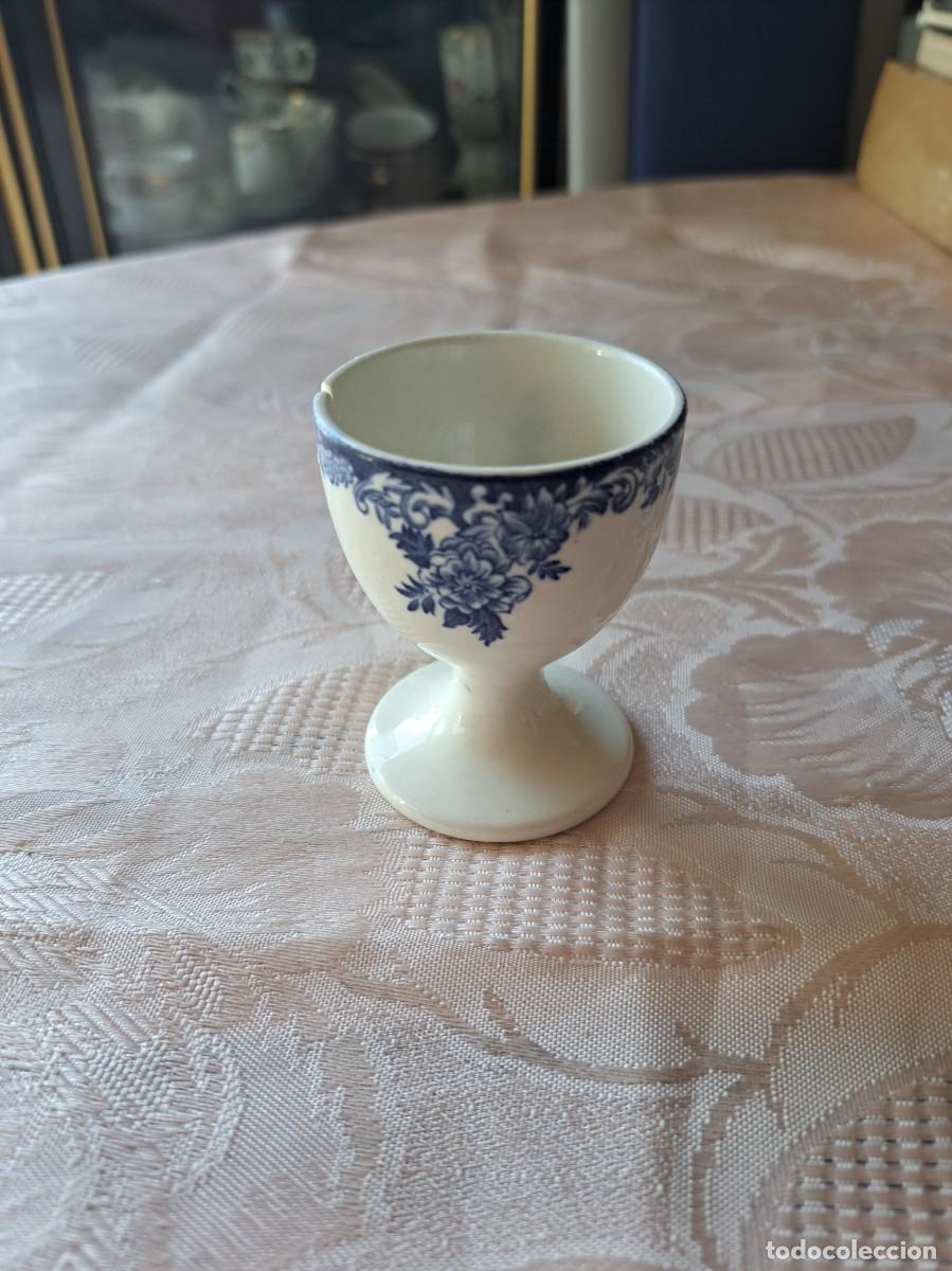 Antig&uuml;edades: Huevera de porcelana made in england, con tara