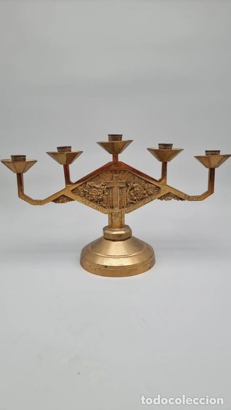 Antig&uuml;edades: Candelabro antiguo religioso de lat&oacute;n - Foto 12