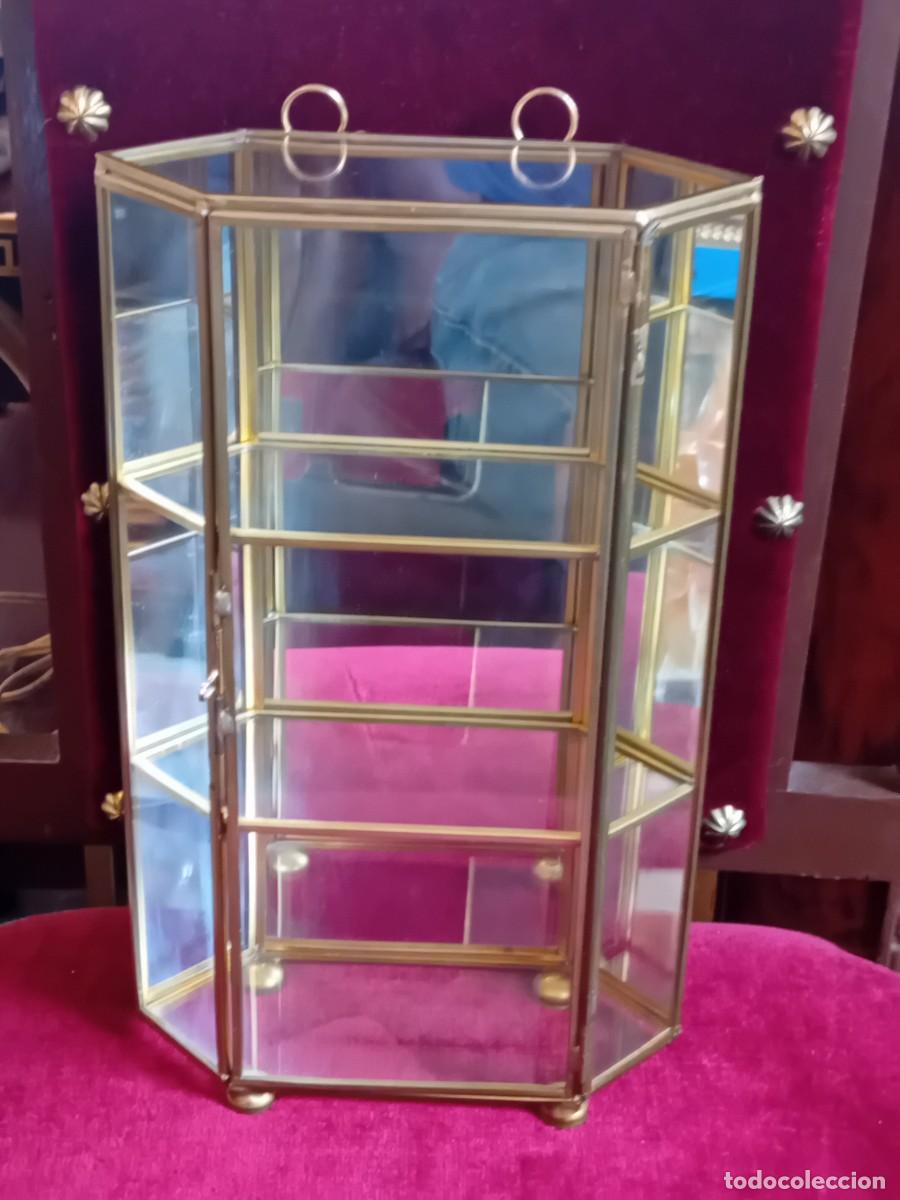 Antig&uuml;edades: Vitrina para miniaturas de cristales y espejos