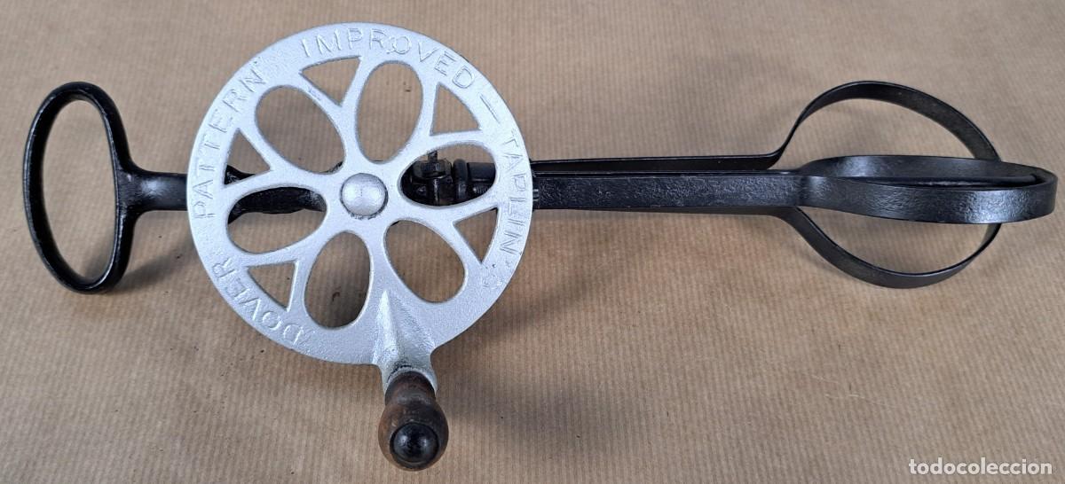 Antig&uuml;edades: Batidor antiguo Dover &ldquo;Improved Taplin&rsquo;s Pattern&rdquo;, USA
