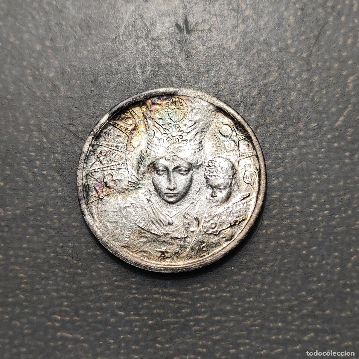 Antig&uuml;edades: MEDALLA RELIGIOSA VALENCIA VIRGEN DE LOS DESAMPARADOS ESCUDOS 3 PROVINCIAS PLATA