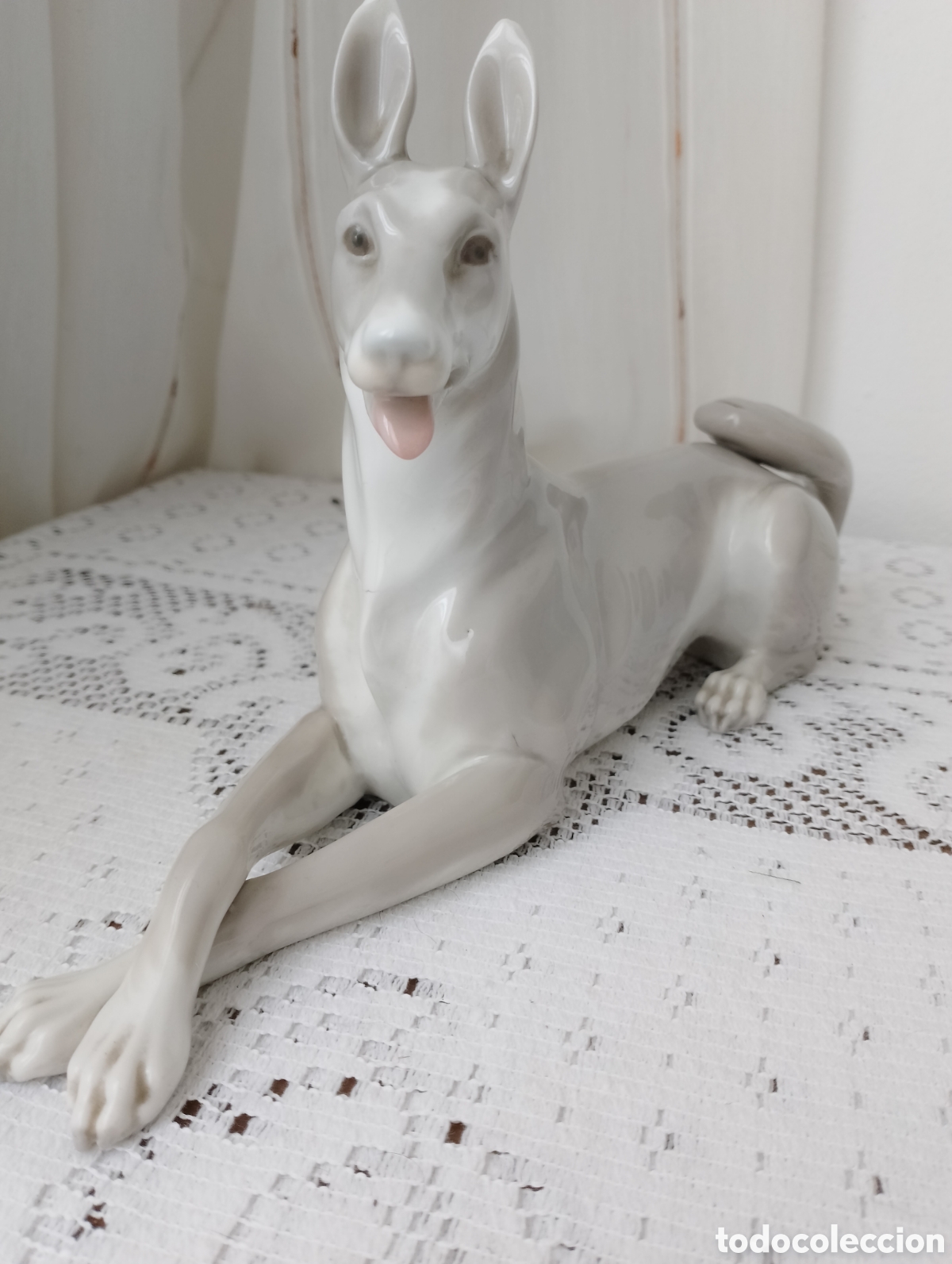 Antig&uuml;edades: Figura porcelana Dogo el Rosal de LLADR&Oacute;