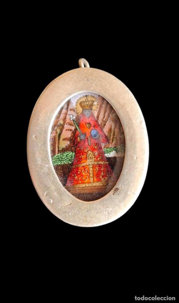 Antig&uuml;edades: (ANT-260508)DEVOCIONARIO DE ESMALTE DE NUESTRA SE&Ntilde;ORA DE MONTSERRAT - SIGLO XX