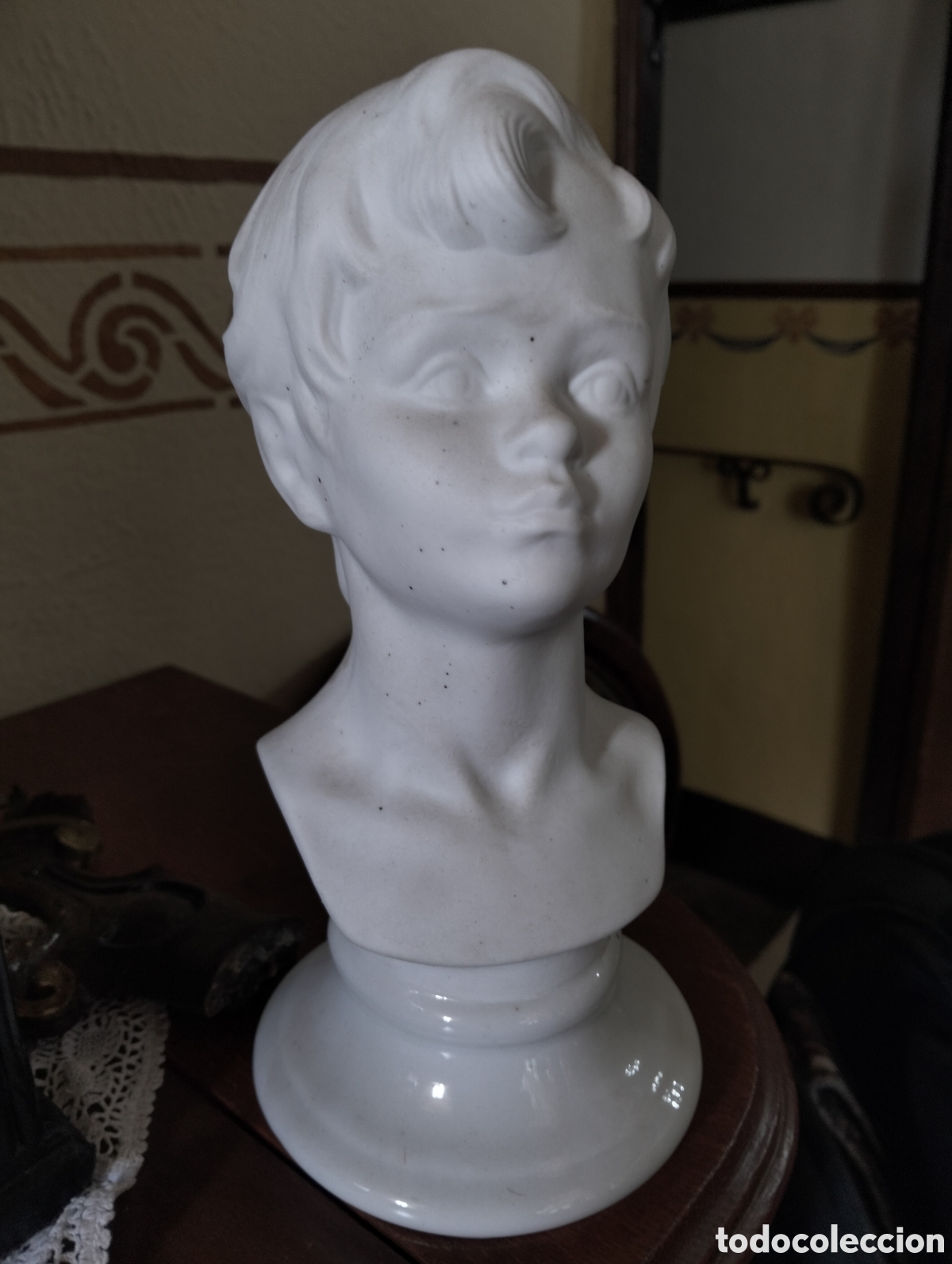 Oggetti Antichi: Antiguo busto de porcelana biscuit marca Sanbo de ni&ntilde;o o adolescente a&ntilde;os 60-70