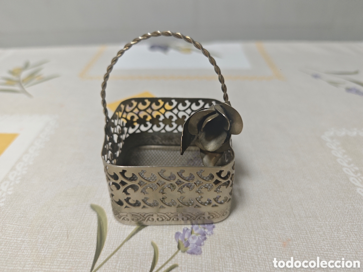 Antig&uuml;edades: Cesta con Rosa en metal - Foto 4