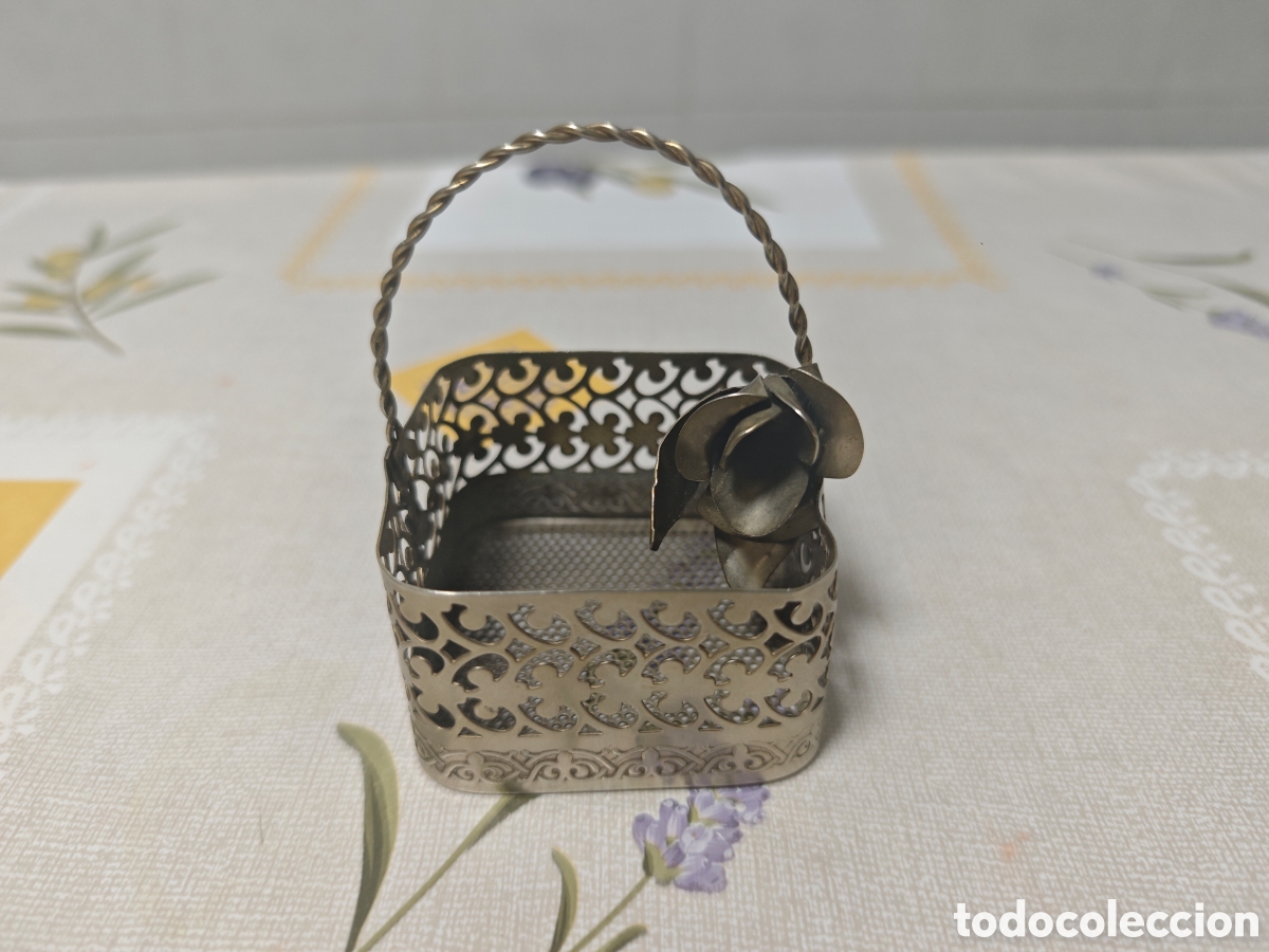 Antig&uuml;edades: Cesta con Rosa en metal - Foto 5