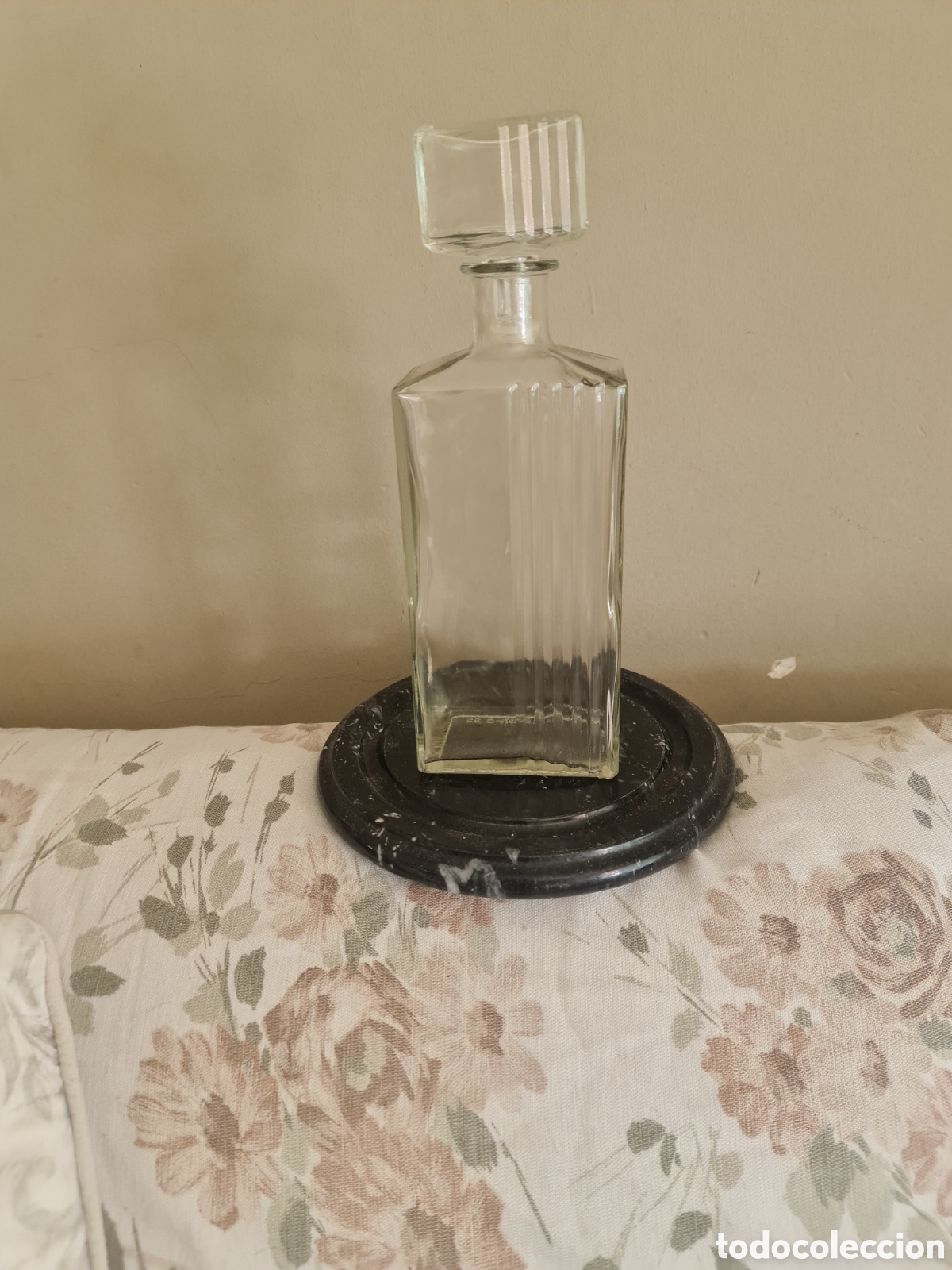 Antig&uuml;edades: 1965 Cl&aacute;sico americano en su mesa.