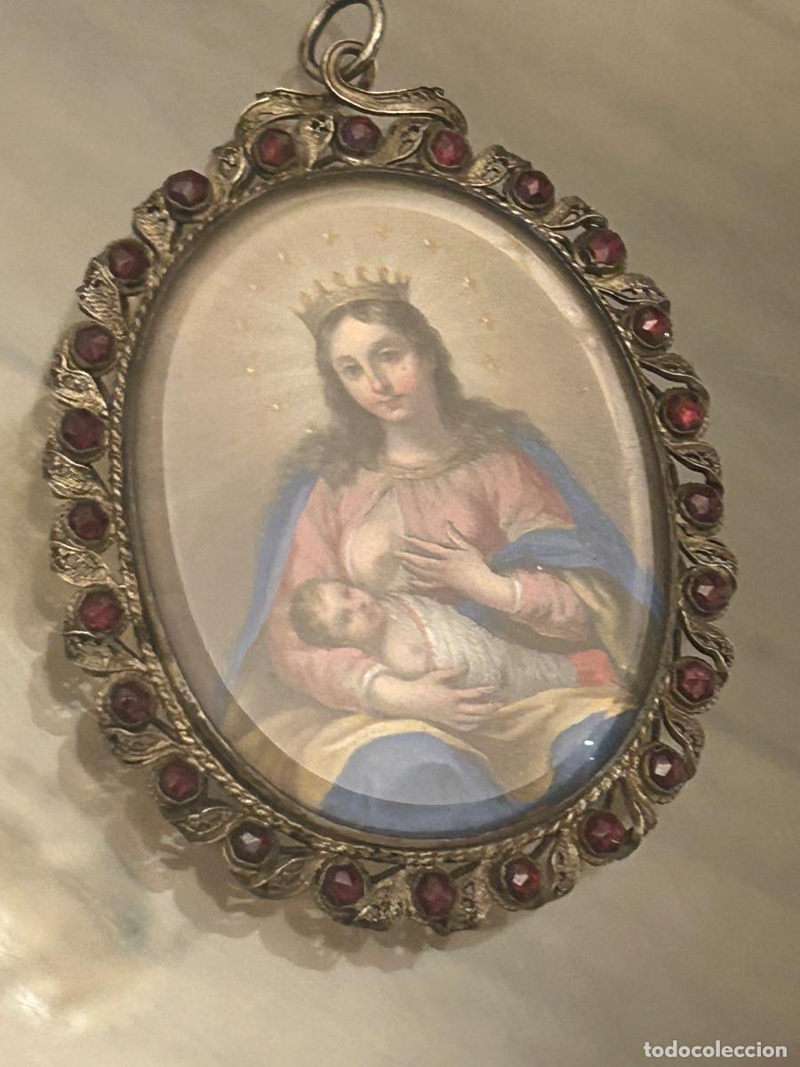 Antig&uuml;edades: Antiguo relicario medall&oacute;n filigrana de plata cristal de roca miniatura Virgen con ni&ntilde;o Jes&uacute;s 1700