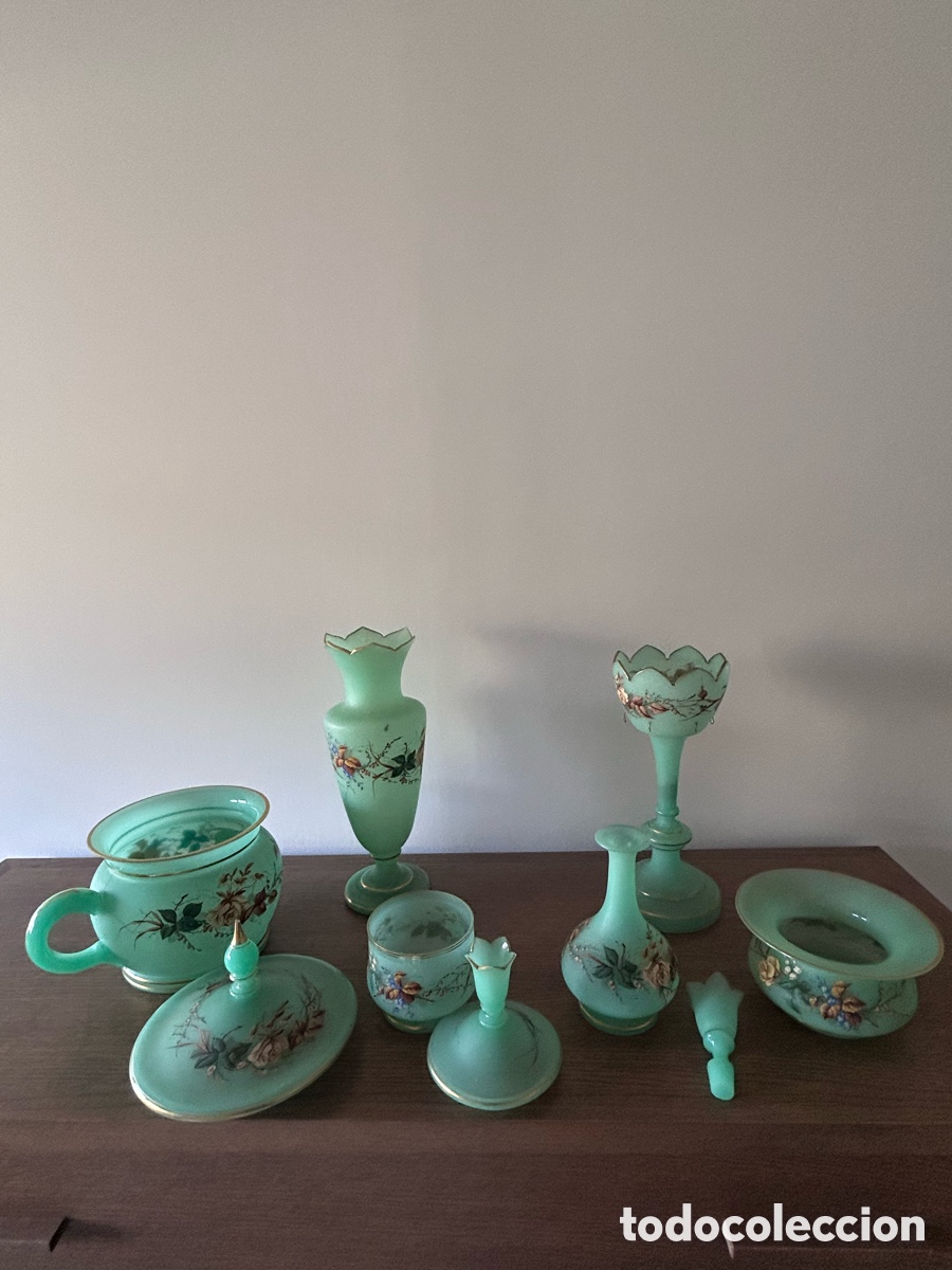 Antig&uuml;edades: Opalinas. Juego antiguo de dormitorio - Foto 2
