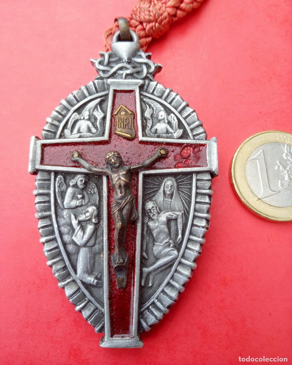 Antig&uuml;edades: Magn&iacute;fica Medalla Antigua Parroquia Santa In&eacute;s. Cuerpo de Portantes del Santo Cristo. Barcelona.