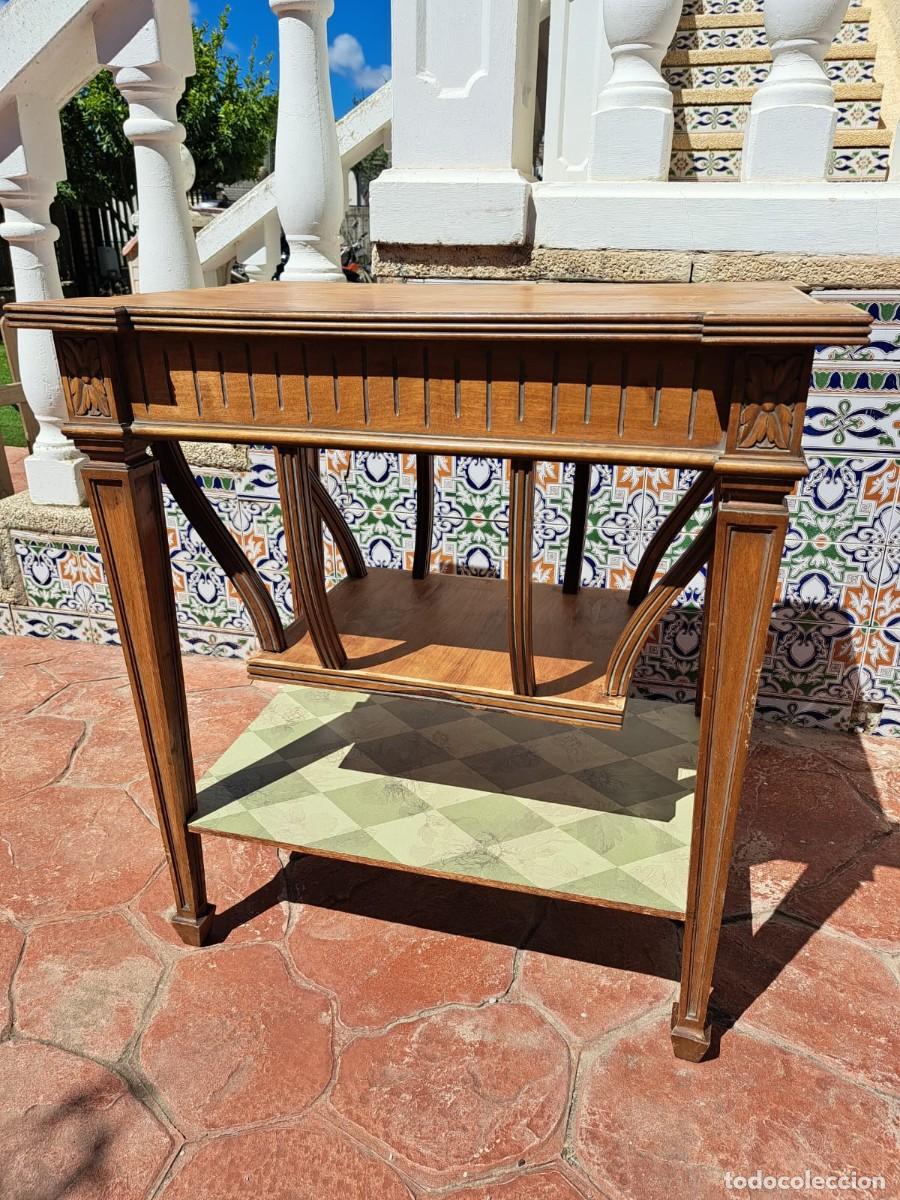 Antig&uuml;edades: Mesa auxiliar Art Deco madera - Foto 1