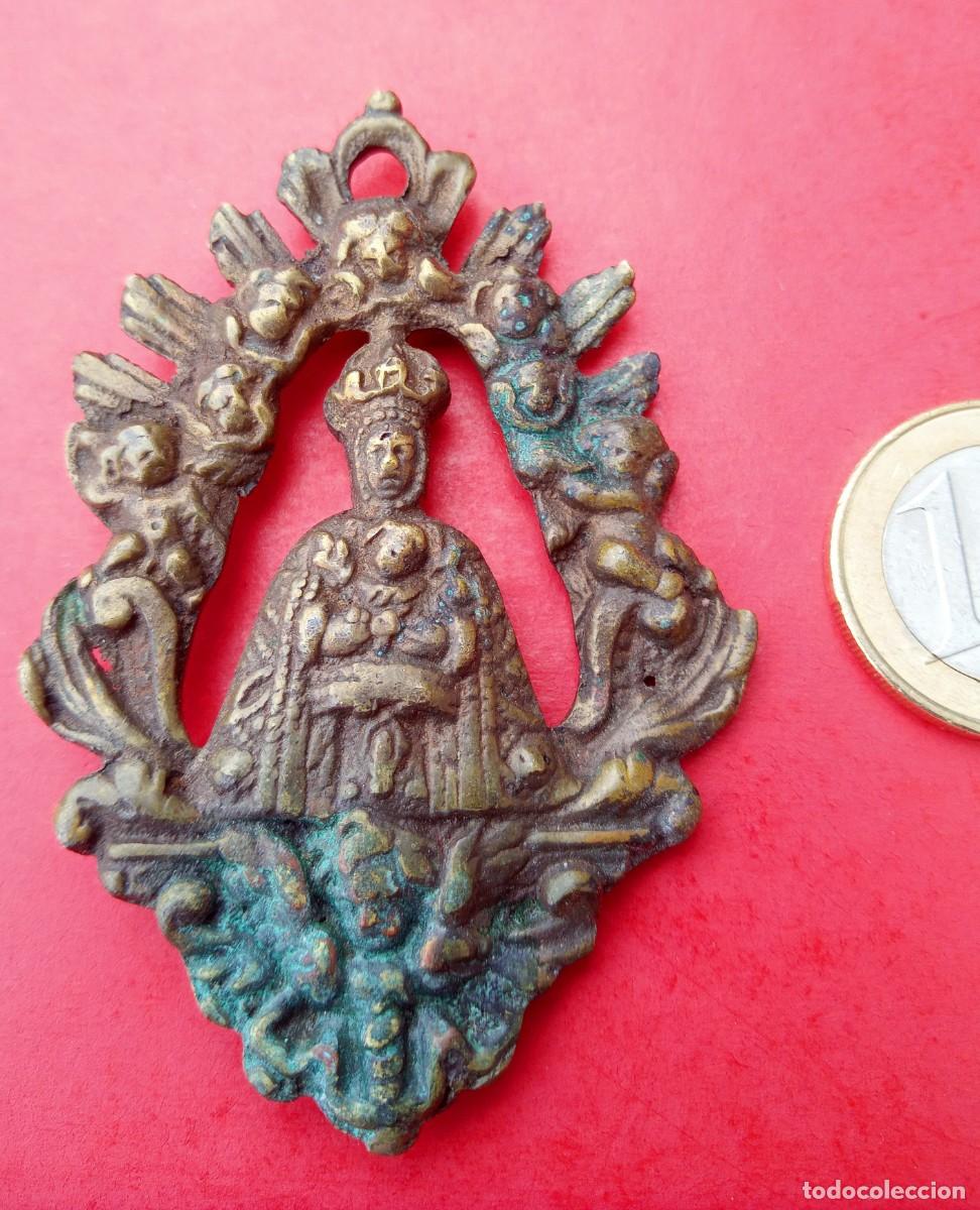 Antig&uuml;edades: Medall&oacute;n Virgen del Sagrario. Toledo. Siglos XVIII - XIX. Doble Cara.