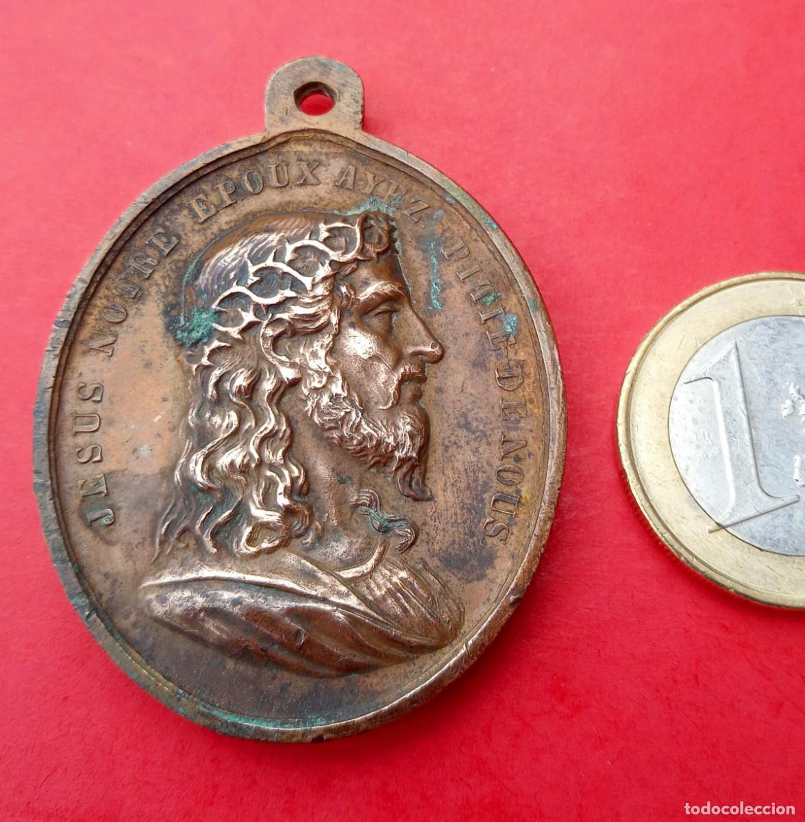 Antig&uuml;edades: Gran Medalla Siglo XIX Salvador Mundi. Jes&uacute;s y Mar&iacute;a.