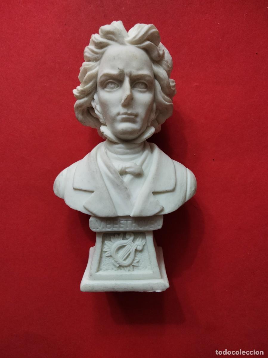 Antig&uuml;edades: Figura decorativa de Beethoven, resina o similar