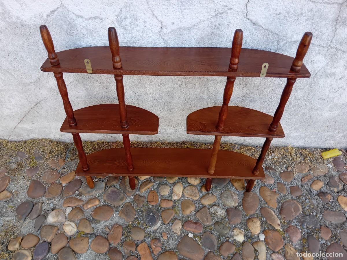 Antig&uuml;edades: Estanter&iacute;a de madera de pino d&eacute;cada de los 80 - Foto 3